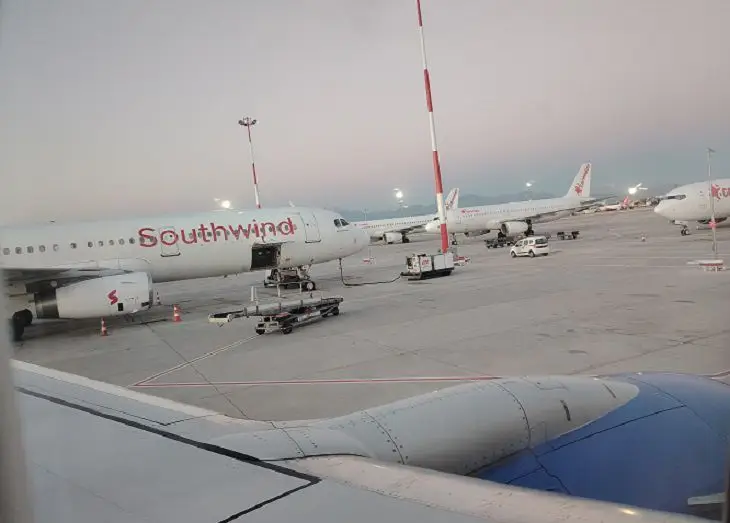 В Греции полностью закрыли воздушное пространство, аэропорты не работают