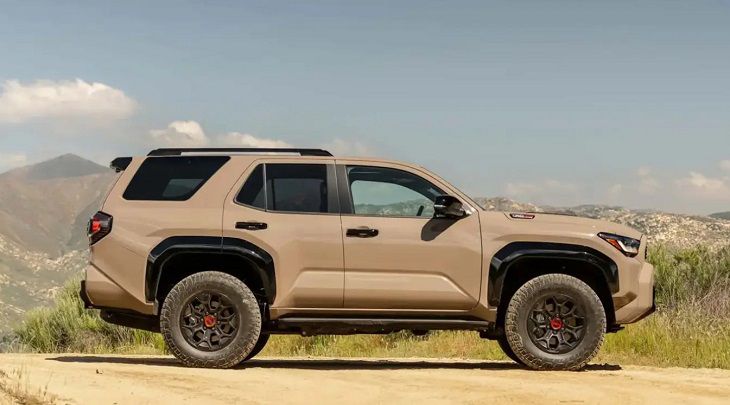 Назван ТОП-5 авто Николаса Мадуро: автопарк впечатляет автомобиль