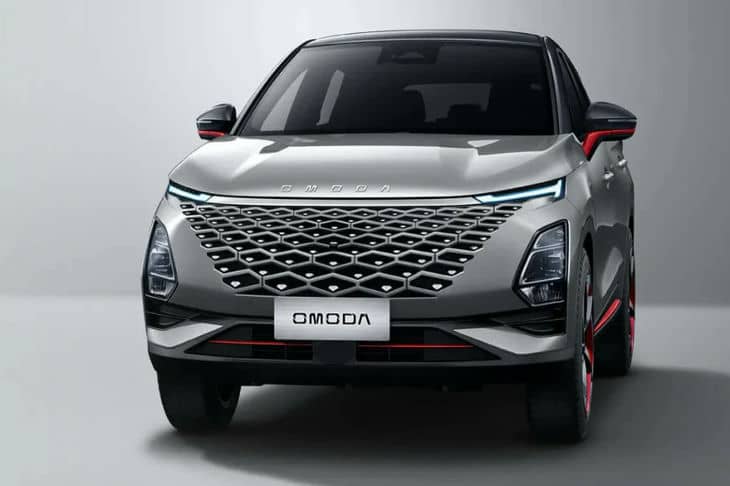 Разбираем начинку: чем отличаются Omoda C5 и Changan UNI-T Авто