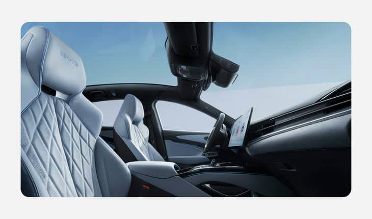 Аккумуляторная гонка: что выбрать – сверхбыструю зарядку BYD Seal или пятиминутную замену батареи у NIO Авто