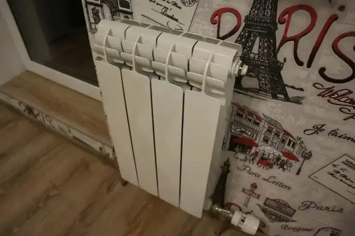 Утечка на теплосети в Витебске: десятки домов на время остались без отопления Батарея