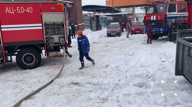 Работало 7 единиц техники МЧС. В Витебске горело здание: что известно на данный момент спасатели