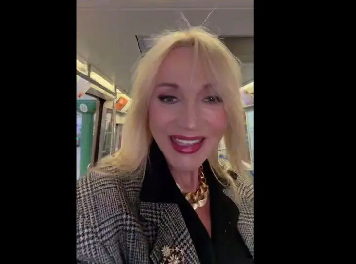 Кристина Орбакайте неожиданно прибыла на Кипр к своей маме: что там случилось Орбакайте