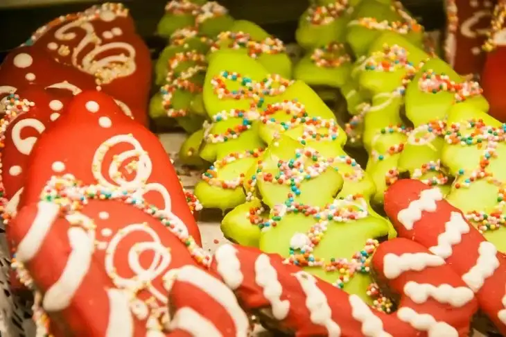 В Британии запретили рекламу пиццы и сладостей: для борьбы с ожирением у детей Сладости