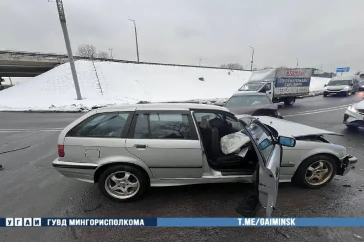В Минске водитель BMW вылетел на встречку и устроил массовое ДТП: пострадали две девушки ДТП