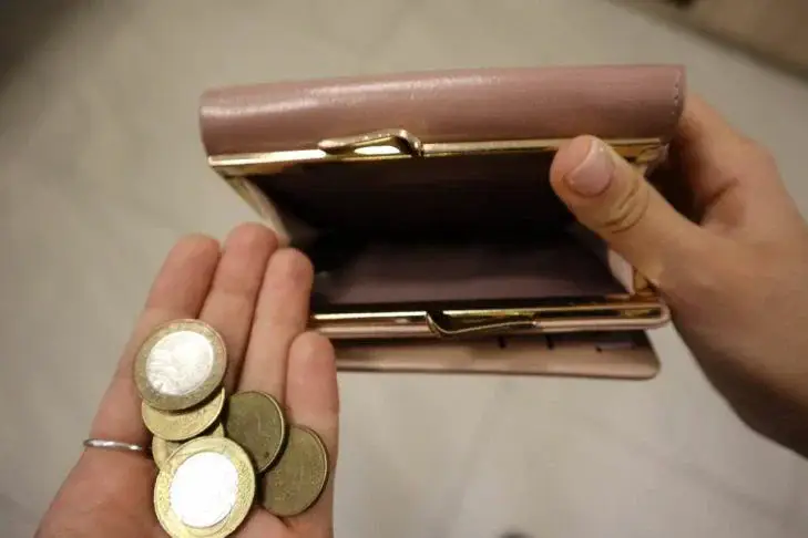 Белорусы хотят за наличные: МАРТ обнаружил проблемы на рынке доставки еды Кошелек