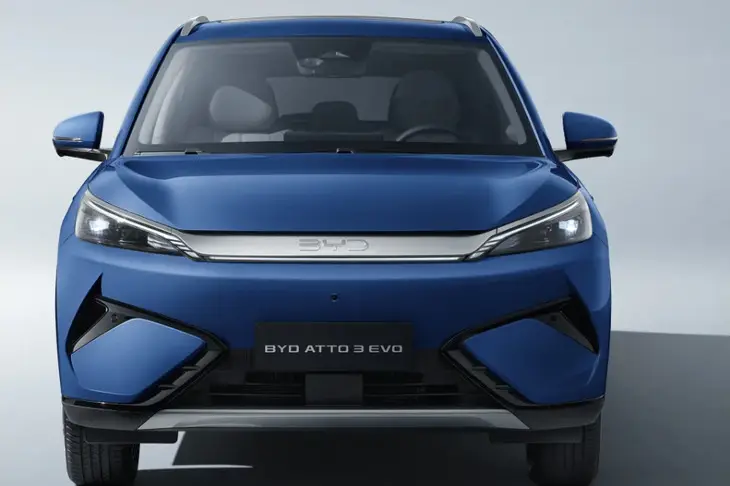 Пространство внутри: сравниваем салон и багажник BYD ATTO 3 Evo и Geely Geometry C