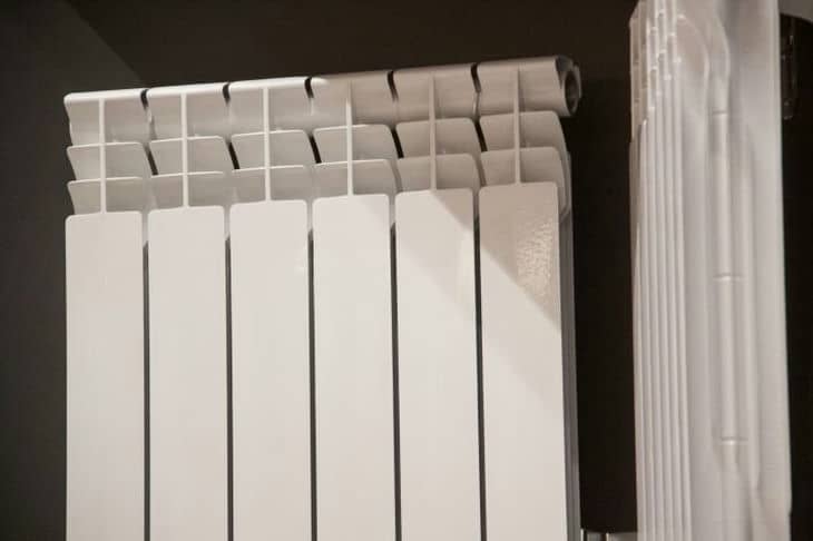 «Тепло будет»: в Минэнерго рассказали, как будут обогреваться дома во время сильных морозов Батарея