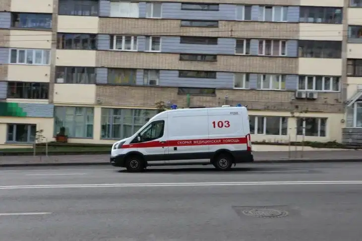 В Слуцком районе столкнулись грузовик и микроавтобус: люди в больнице Скорая