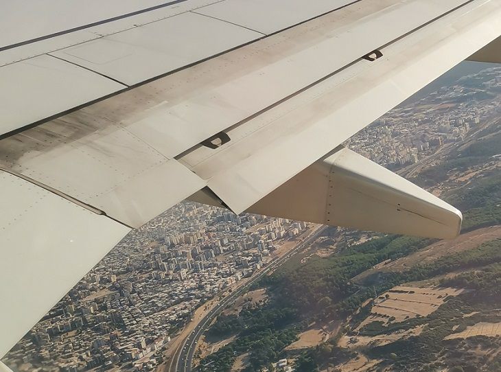 Цены на авиабилеты на маршрутах Азия-Европа резко выросли самолет