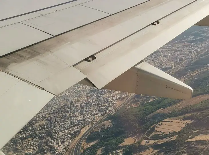 Летевший в Оман самолет «Белавиа» развернулся и полетел обратно в Беларусь. Что произошло самолет