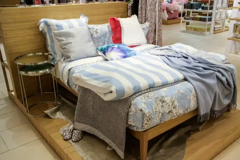 Как заснуть за считанные минуты без таблеток, если проснулись среди ночи: врач раскрыл две техники