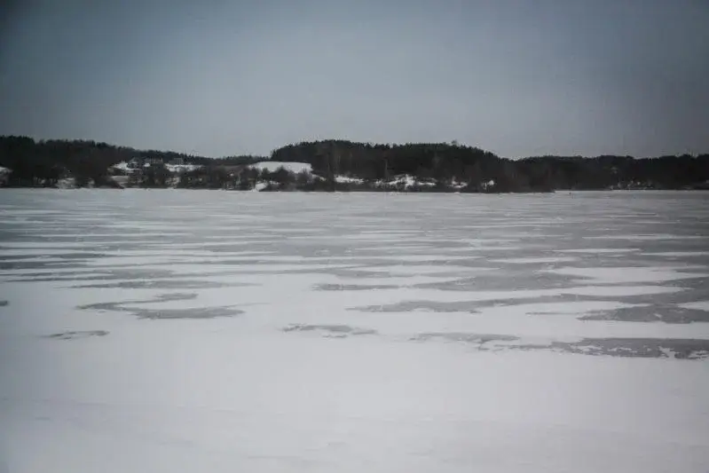 Куценко приехал на Байкал выпить воды через трубочку: кто следующий Озеро