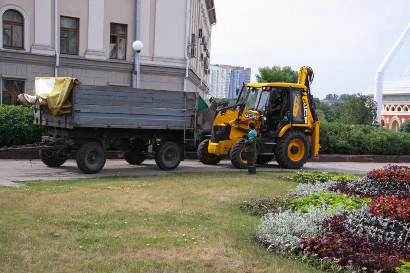 Более 8,5 тысяч тонн мусора уже вывезли с улиц Минска – почти на две тысячи больше, чем в прошлом году Уборка