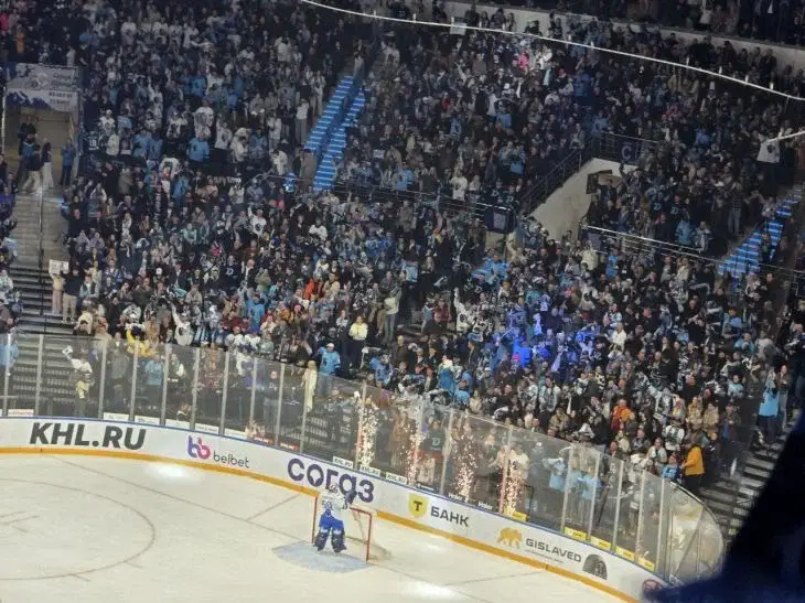 Минское «Динамо» вышло в четвертьфинал Кубка Гагарина, выиграв серию плей-офф со счётом 4:0 Хоккей