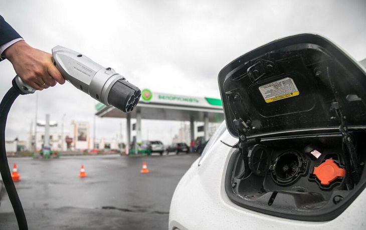 Сеть Malanka повысила тарифы на зарядку электромобилей автомобиль