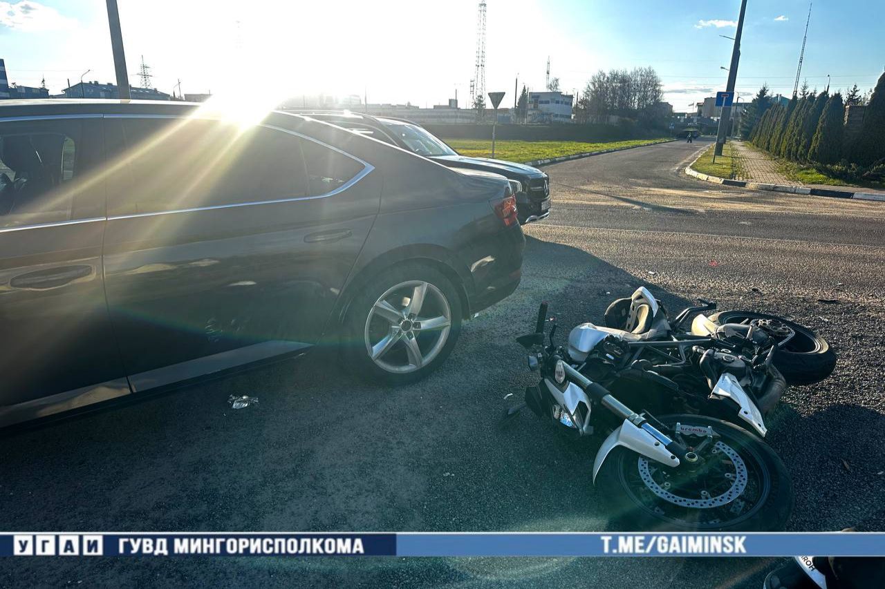 ДТП с участием мотоциклиста произошло в Минске: пострадавший доставлен в больницу
