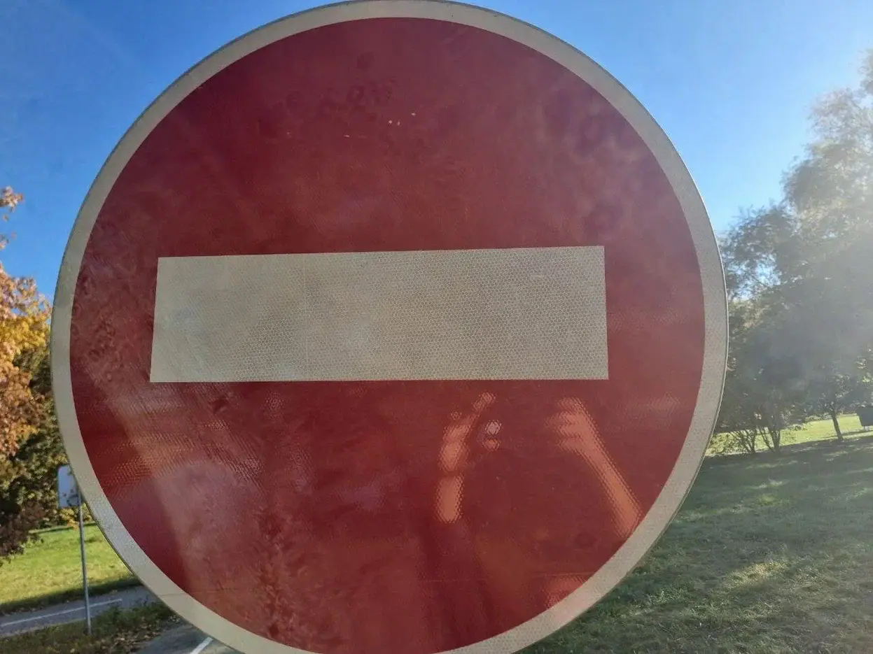 Непогода не повлияла: запреты на посещение лесов действуют в трех районах Беларуси Знак