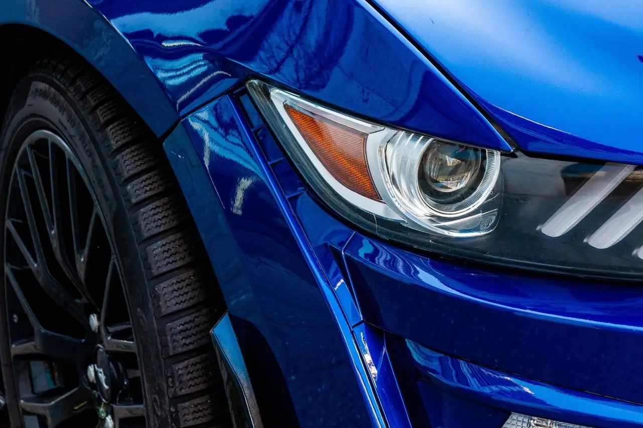 В России ужесточили контроль за использованием осветительных приборов в автомобилях: касается любителей нештатных LED‑ламп или ксенона Автомобиль