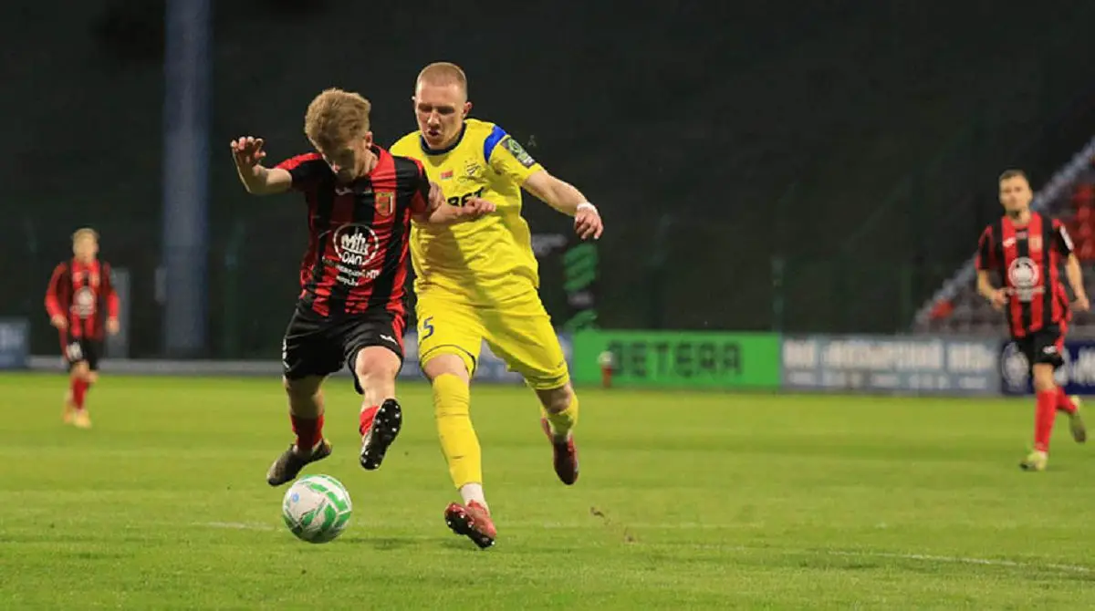 Во втором полуфинальном матче Кубка Беларуси сразились БАТЭ и «Славия» футбол