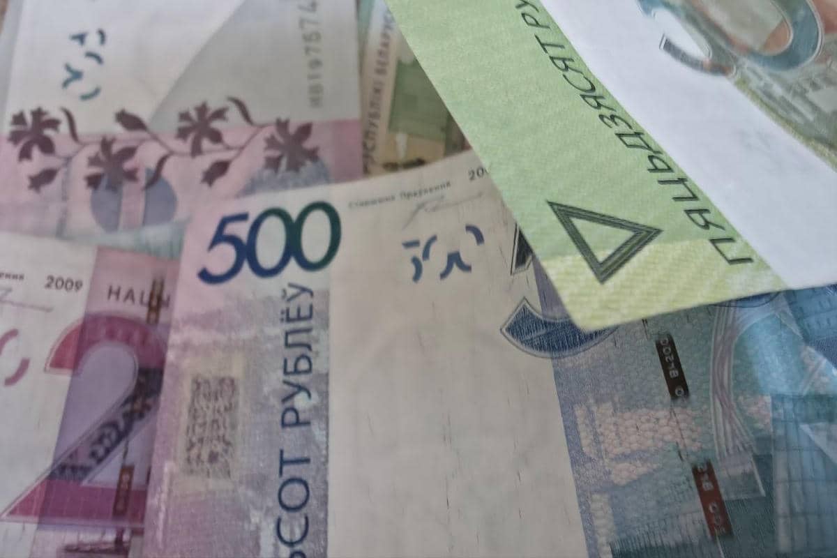 Белорус взял 2 кредита, чтобы отдать мошенникам 13 тыс. рублей: какую уловку использовали аферисты