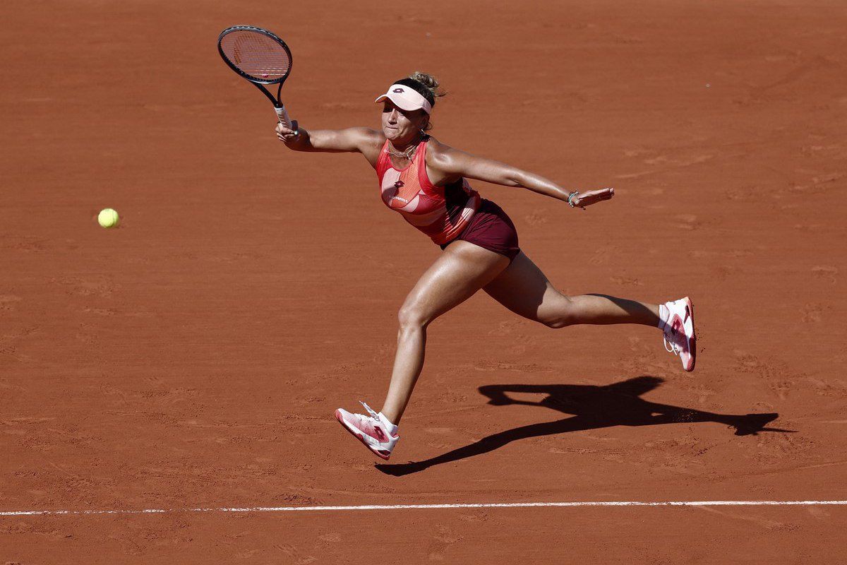 Теннис. Белоруска Шиманович вышла в 1/8 финала престижного турнира во Франции Шиманович