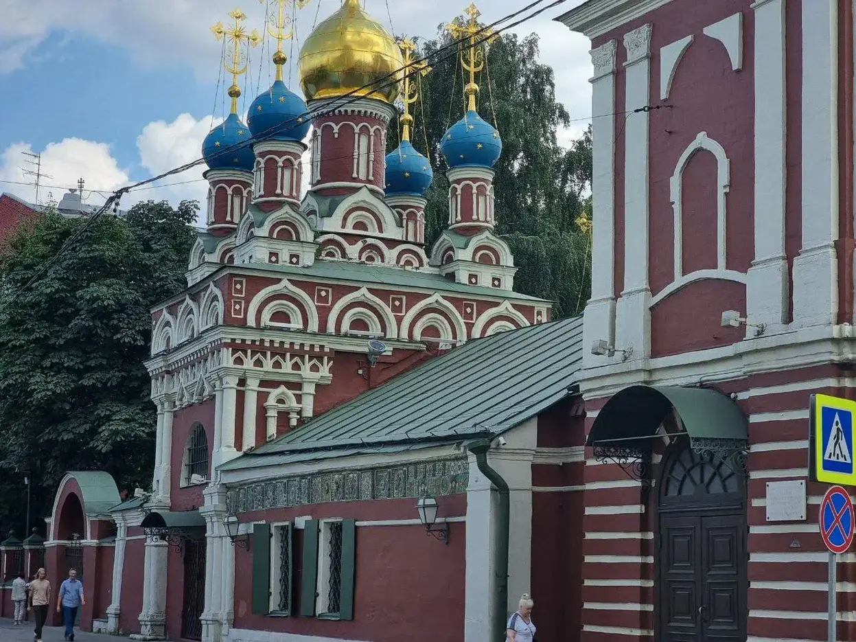 Как правильно провести Троицкую родительскую субботу и что нельзя делать в этот день Православный храм