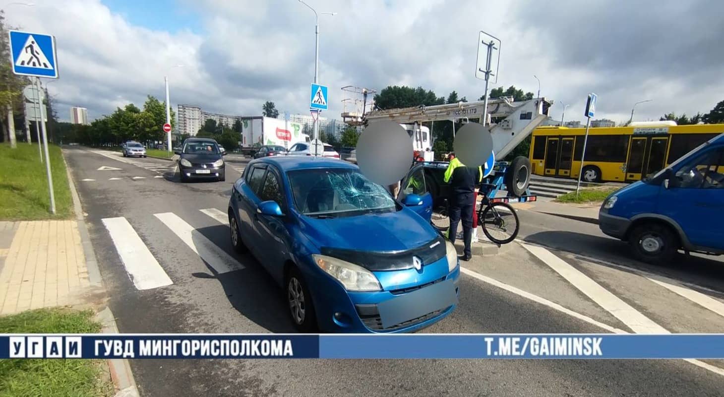В Минске автомобиль сбил велосипедистку на пешеходном переходе ДТП в Минске