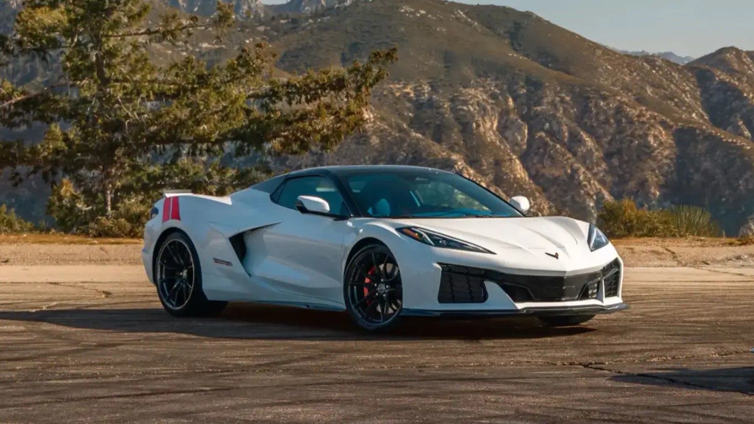 Chevrolet готовится представить обновленный Corvette C8 спортивный автомобиль