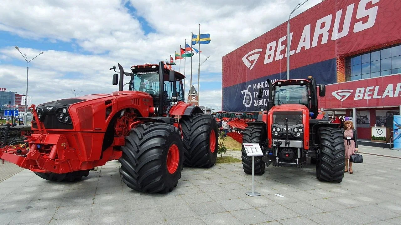 Самый мощный BELARUS 5425 испытывают в Барановичском районе Сельскохозяйственная техника