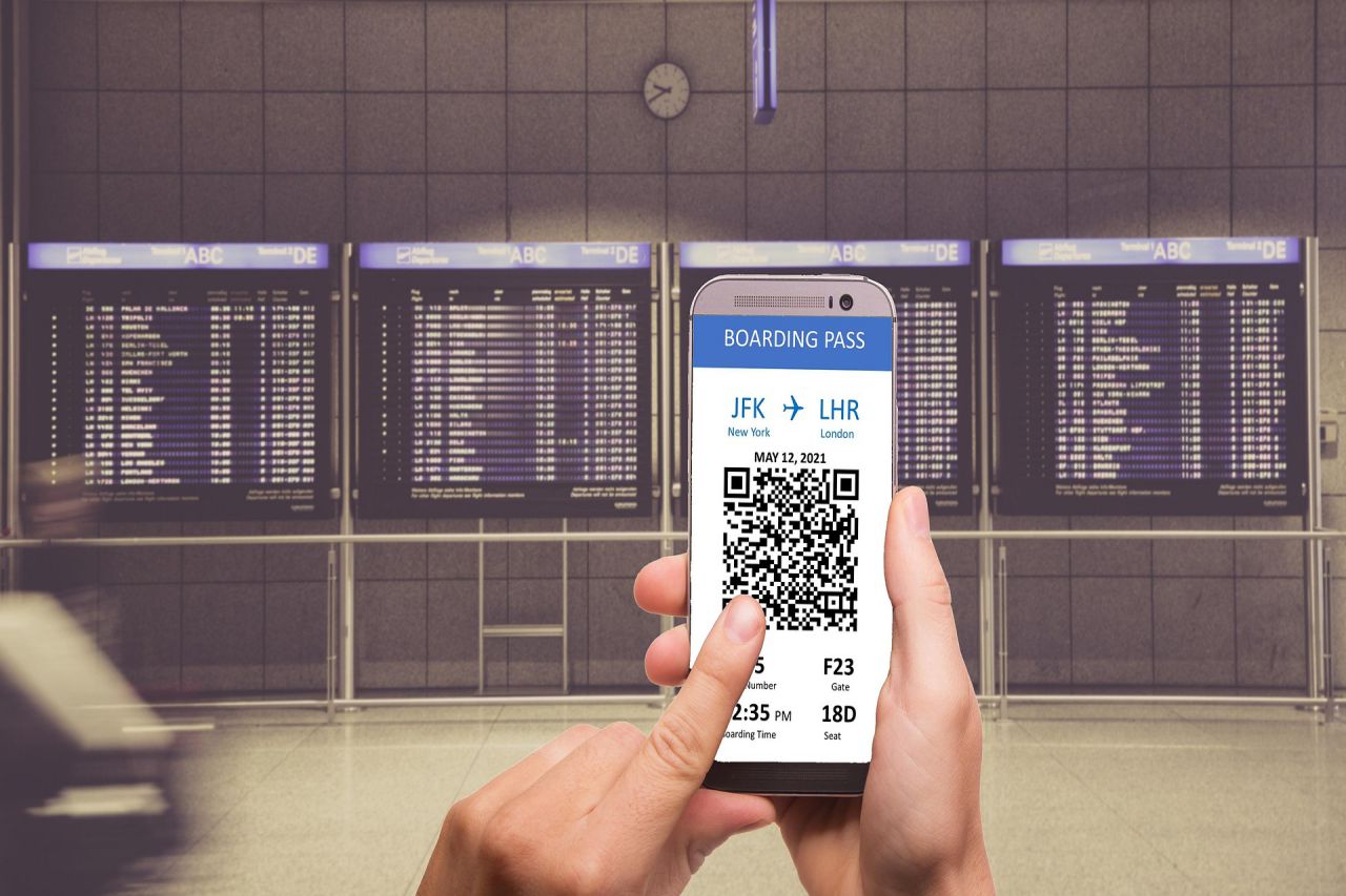 QR-платежи скоро утратят свою популярность и вот почему Смартфон в руках