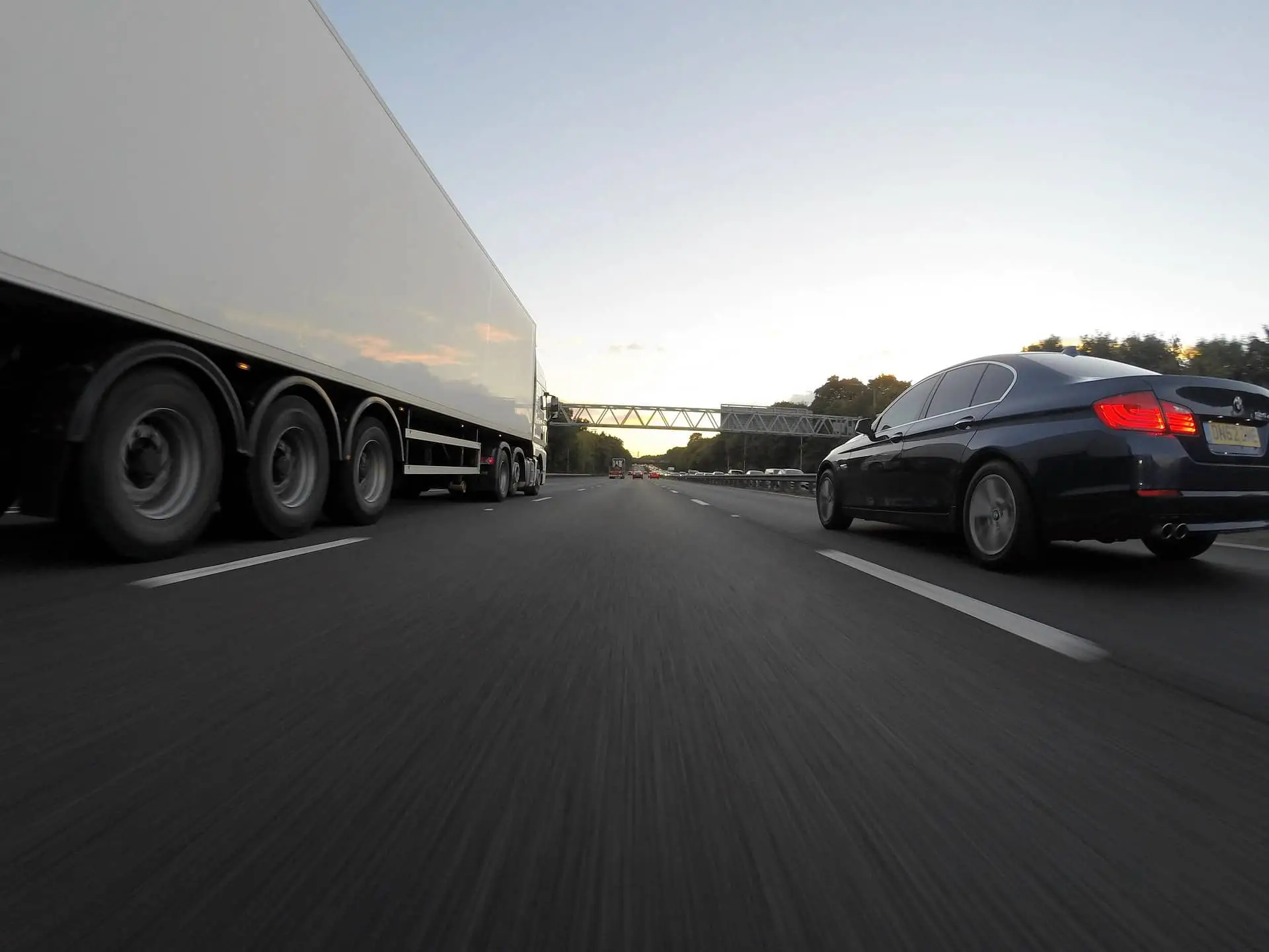 За сутки границу с Польшей и Литвой пересекло только 20% грузовых авто от нормы Фура и легковушка