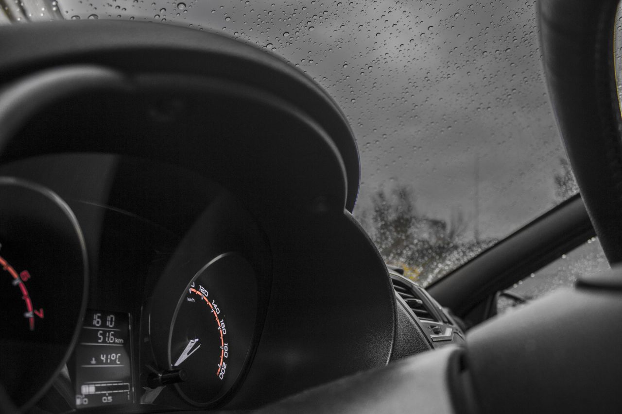 Продажи трех моделей Lada взлетели в апреле