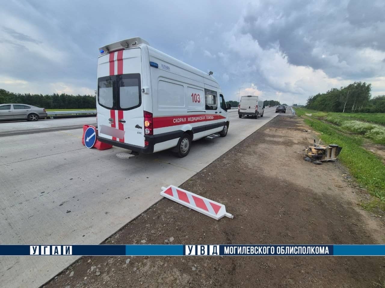 В Могилевском районе автомобиль сбил двух рабочих, один погиб ДТП на Могилевщине