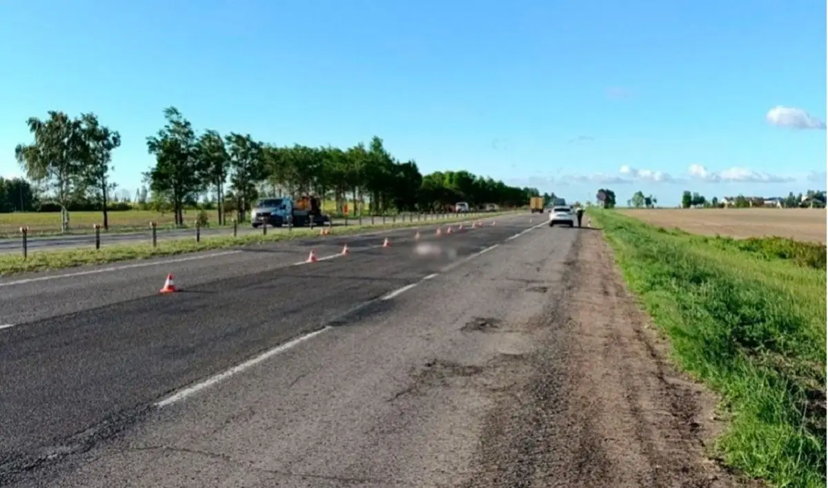 Под Уздой водитель насмерть сбил пенсионерку и скрылся с места ДТП автомобили на дороге