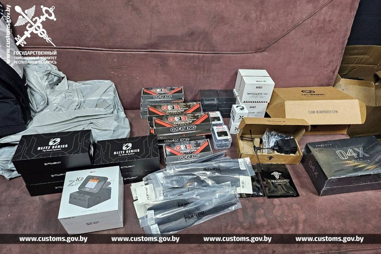 Таможенники пресекли ввоз в Беларусь комплектующих к беспило