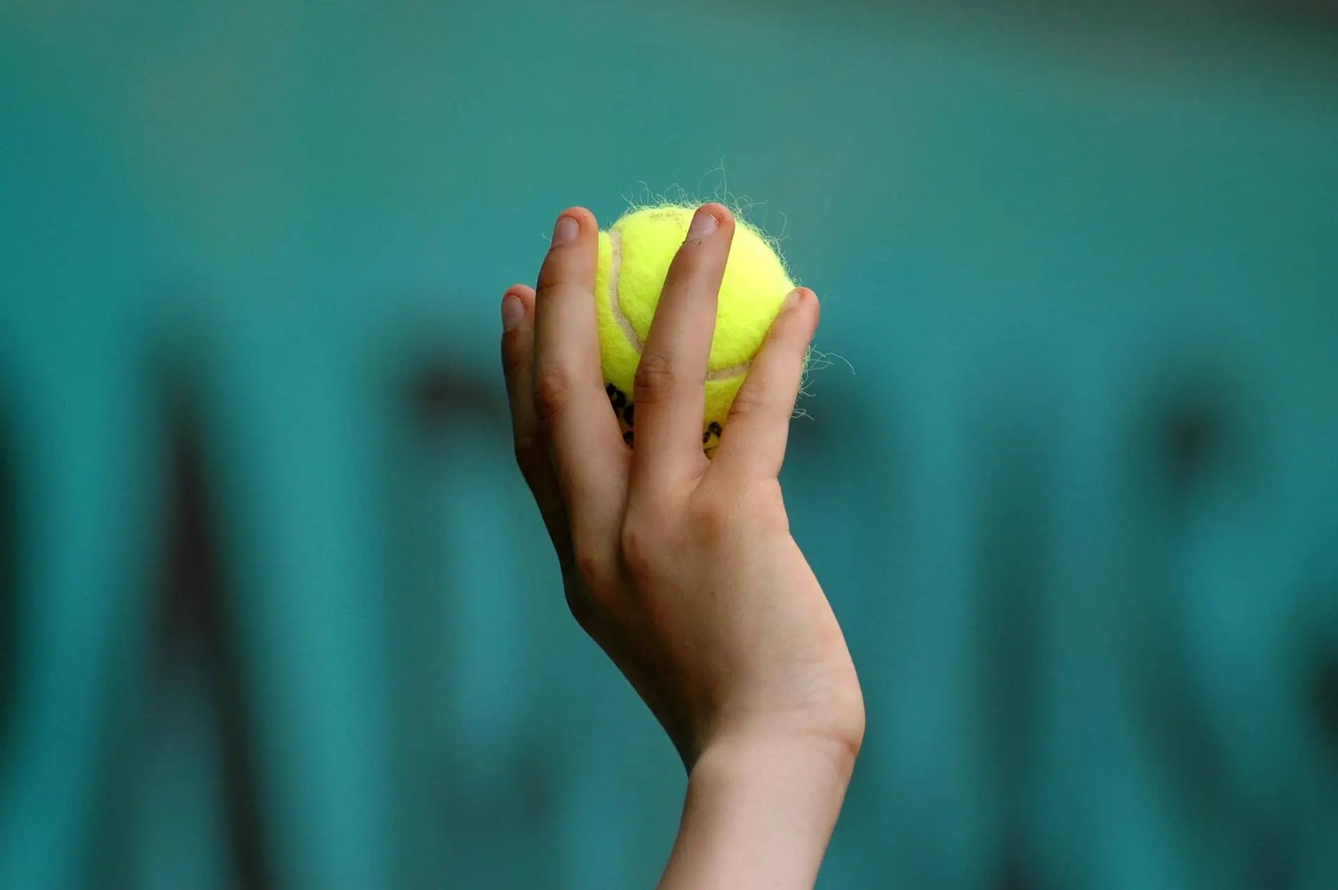 Белорусская теннисистка Кубарева пробилась в 1/8 финала турнира ITF в Испании Мяч в руке