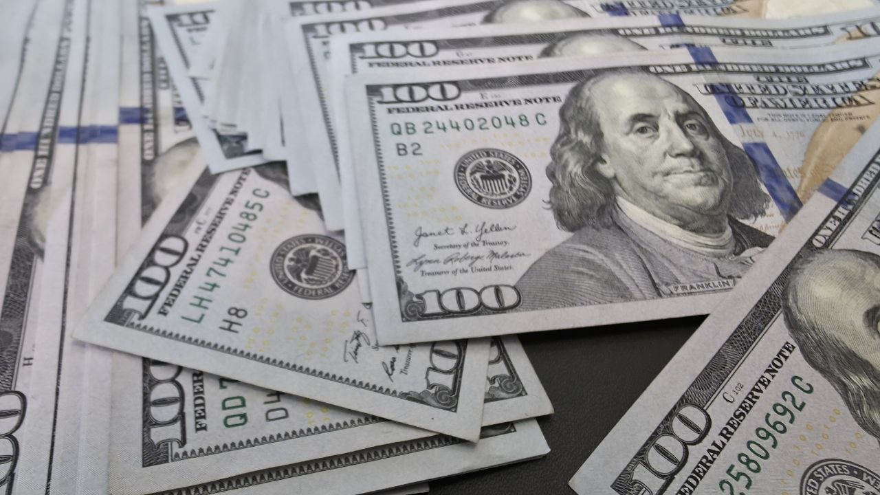 Расколотые прогнозы: куда пойдет EUR/USD на фоне ударов по Ирану доллар США