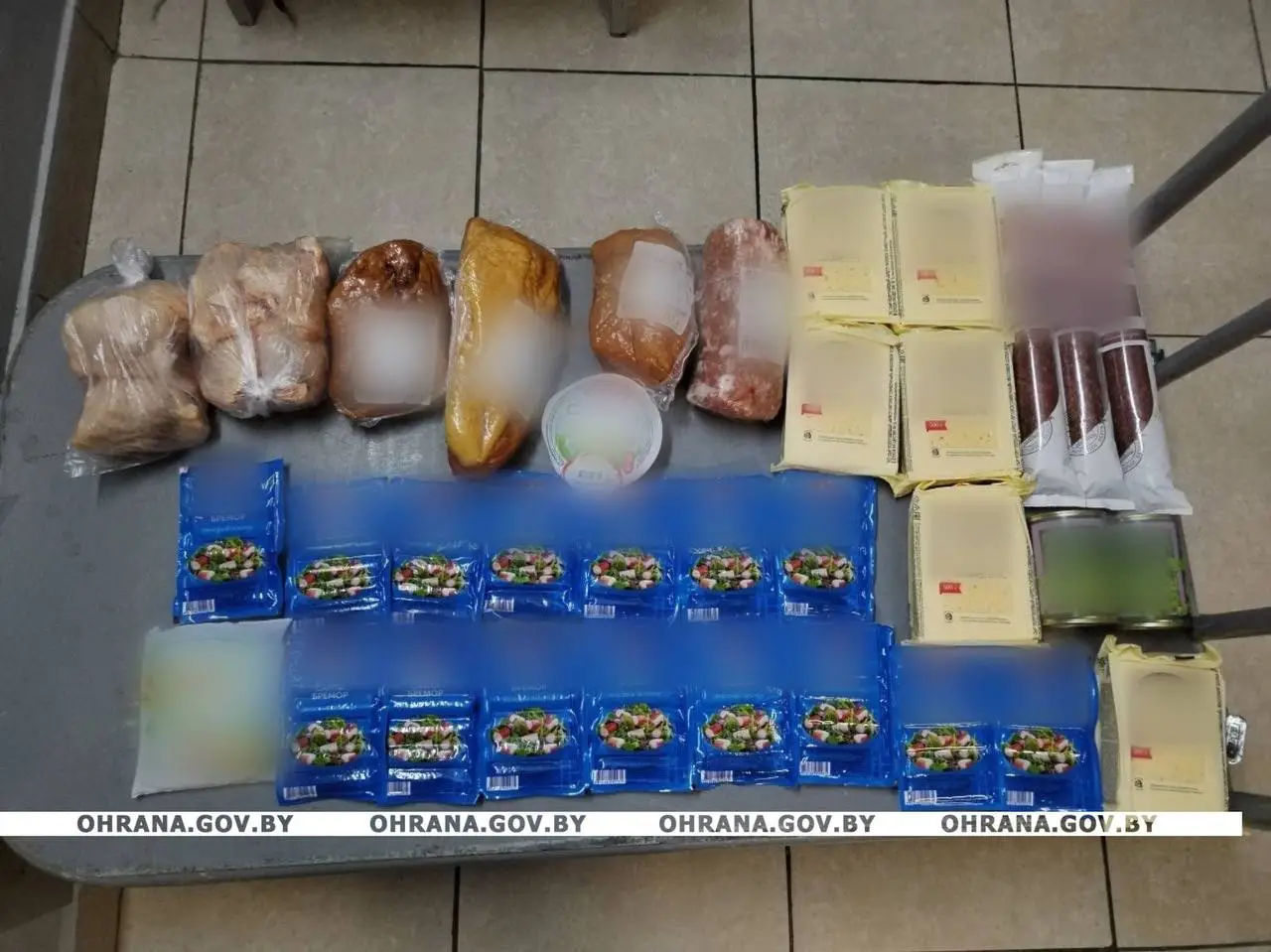 Обеды для студентов: еда не на столе, а в личных сумках сотрудников продукты питания