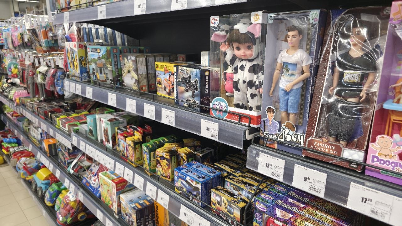 Хитрость для магазина: как отказать ребёнку в игрушке без ис