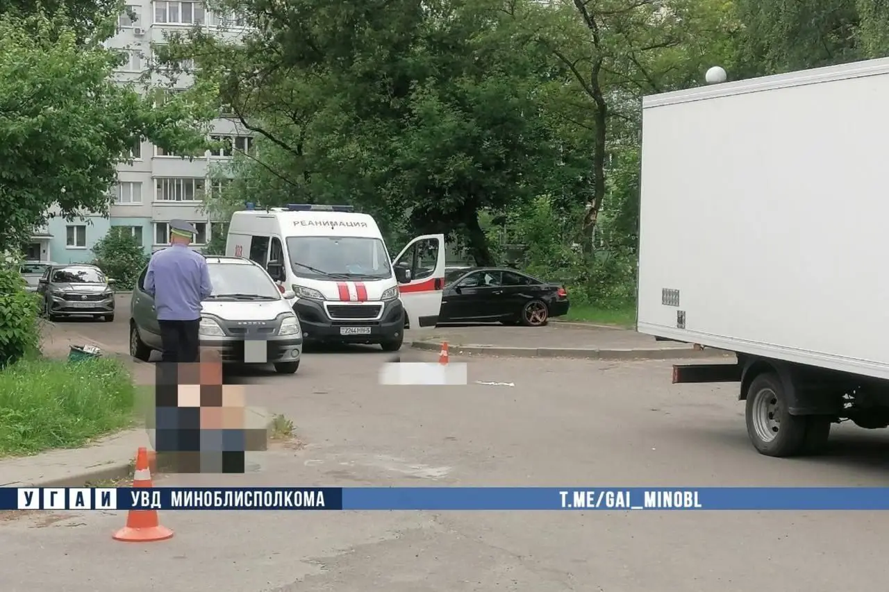 В Солигорске под колесами «Газели» погиб местный житель автомобили и скорая