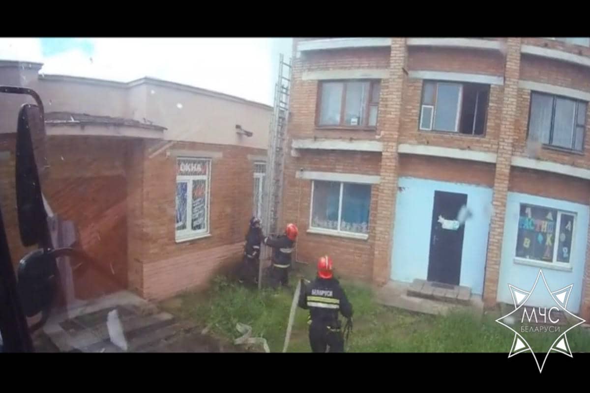 Спасатели потушили пожар в общежитии в Бобруйске Пожар в Бобруйске