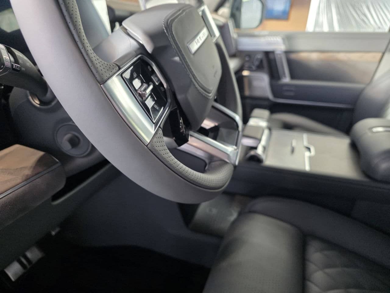 Двое белорусов продавали в Мозыре несуществующие автомобили Руль автомобиля