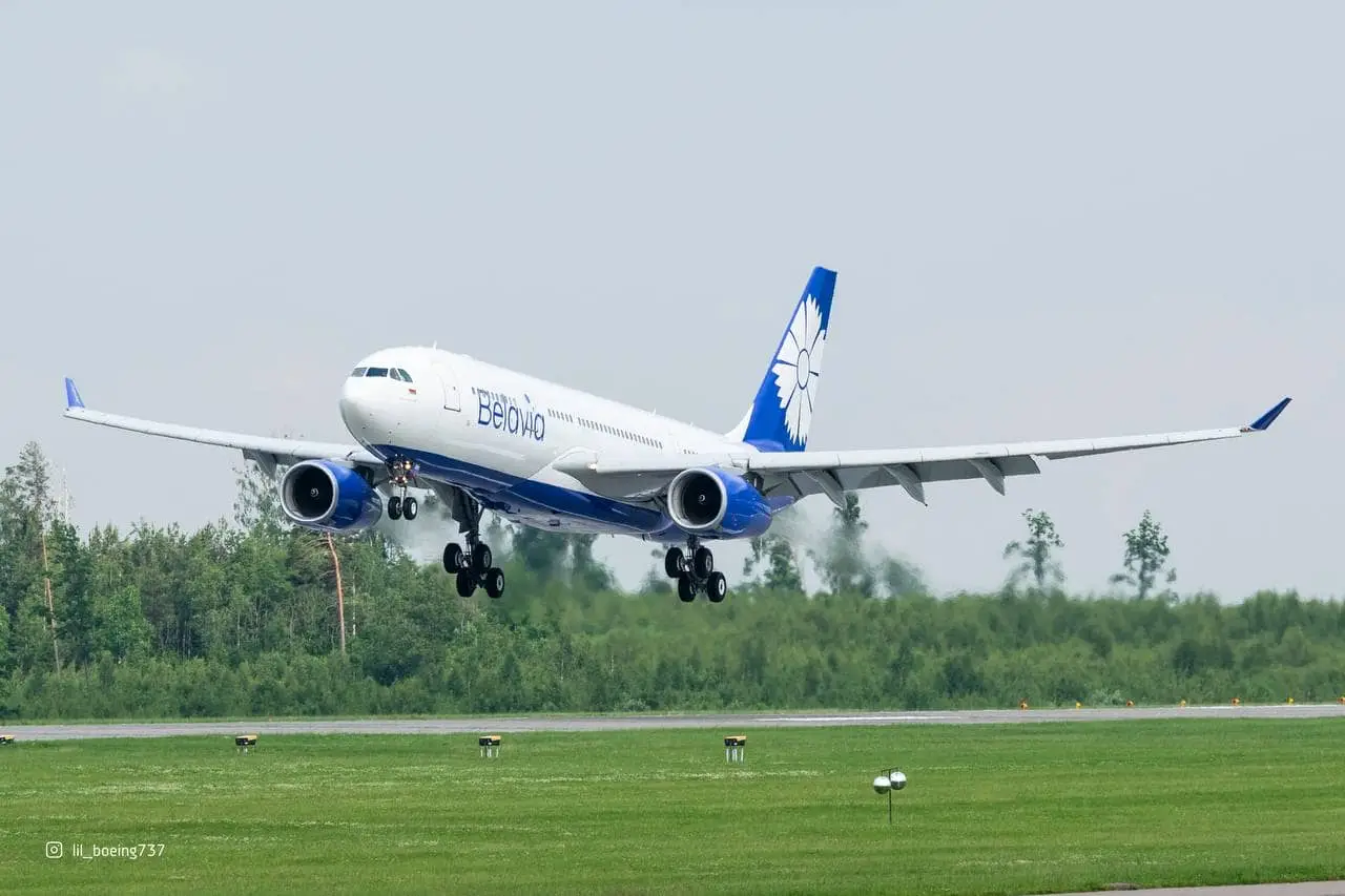 «Белавиа» ввела в эксплуатацию третий широкофюзеляжный лайнер Airbus A330-200 Самолет Белавиа