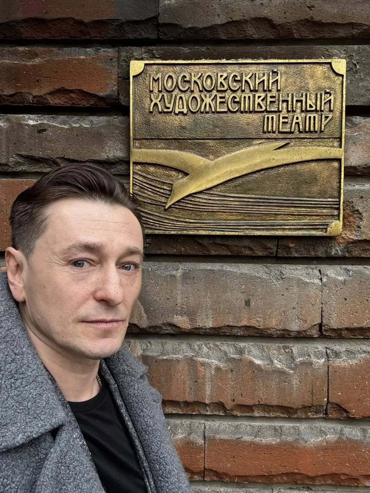 Апелляция отклонена. Безруков получит 200 тыс. рублей от продавщицы масок с его лицом Сергей Безруков