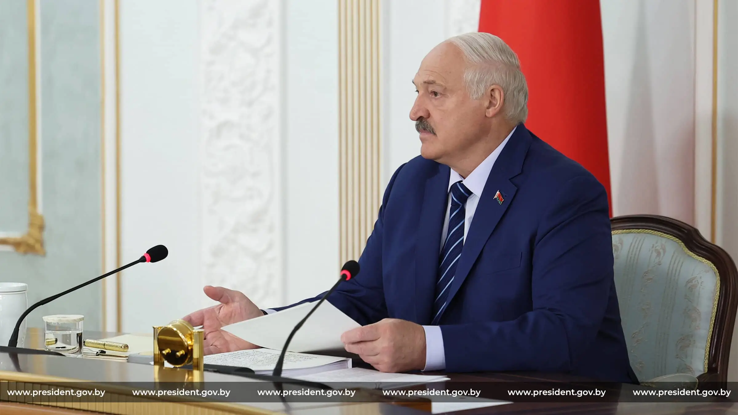 Лукашенко распорядился провести набор на срочную военную службу осенью 2026 года Александр Лукашенко