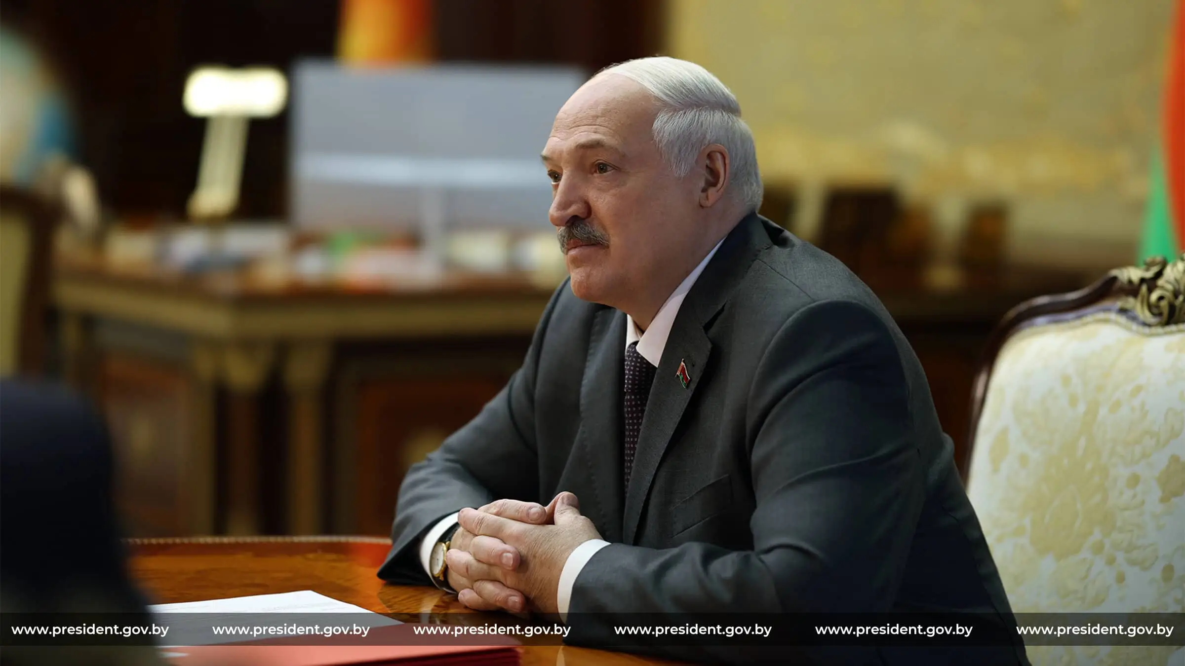 Лукашенко поздравил народ Франции с национальным праздником и призвал к возобновлению сотрудничества Александр Лукашенко