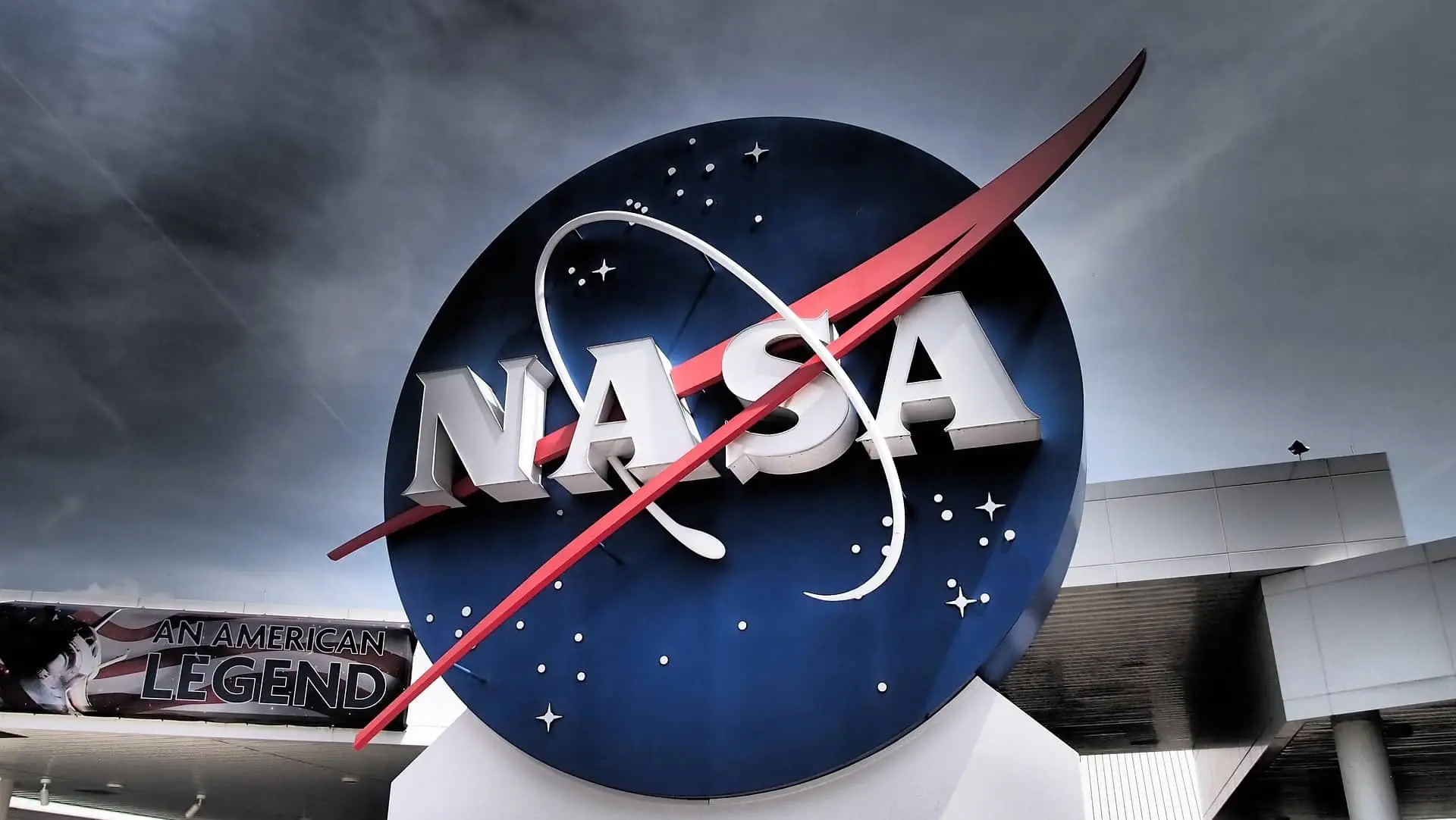 Атомный вертолет на Титане и охота на астероиды: пять проектов NASA, которые изменят космическую науку Логотип Nasa