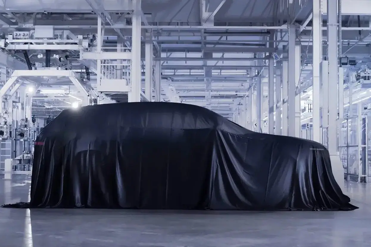 Названа дата премьеры первого электромобиля Bentley новый автомобиль