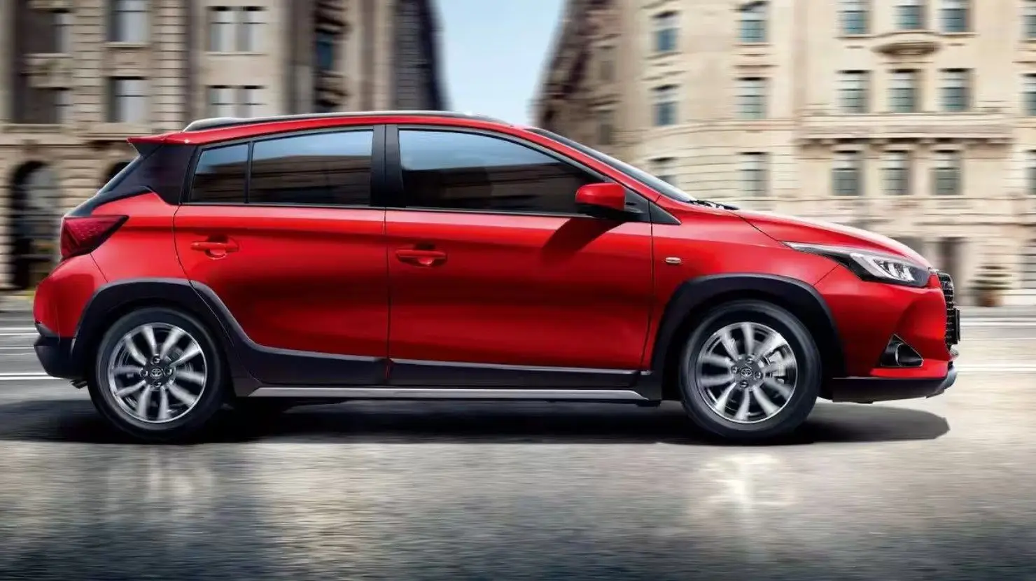 Стартовали продажи Toyota Yaris L-X. Сколько стоит новый хэтчбек новый автомобиль